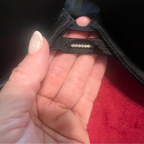 Victoria's Secret Black and White Bra Set with Jewel Detail - Picture 8 of 10